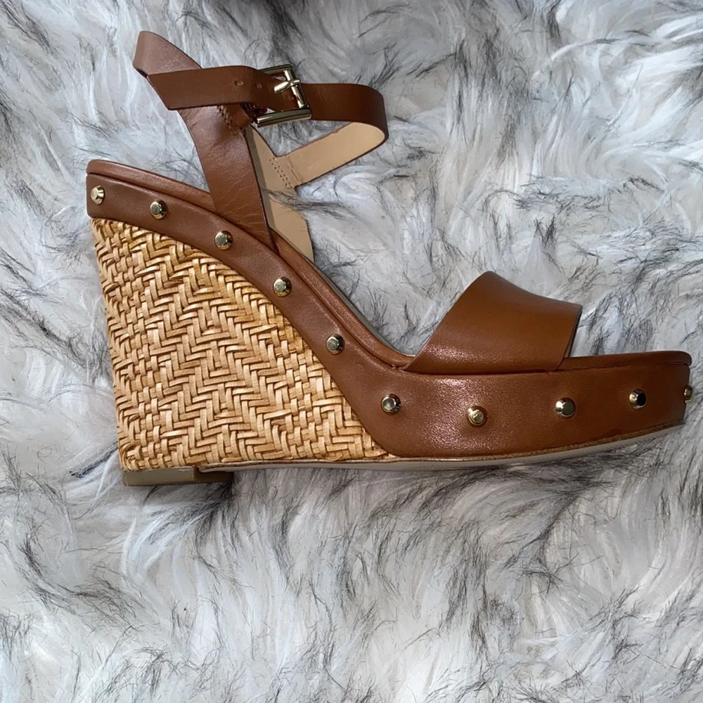 🎉Host Pick! NWT! MICHAEL by Michael Kors Ellen Wedge - Size 7.5 - Picture 5 of 11